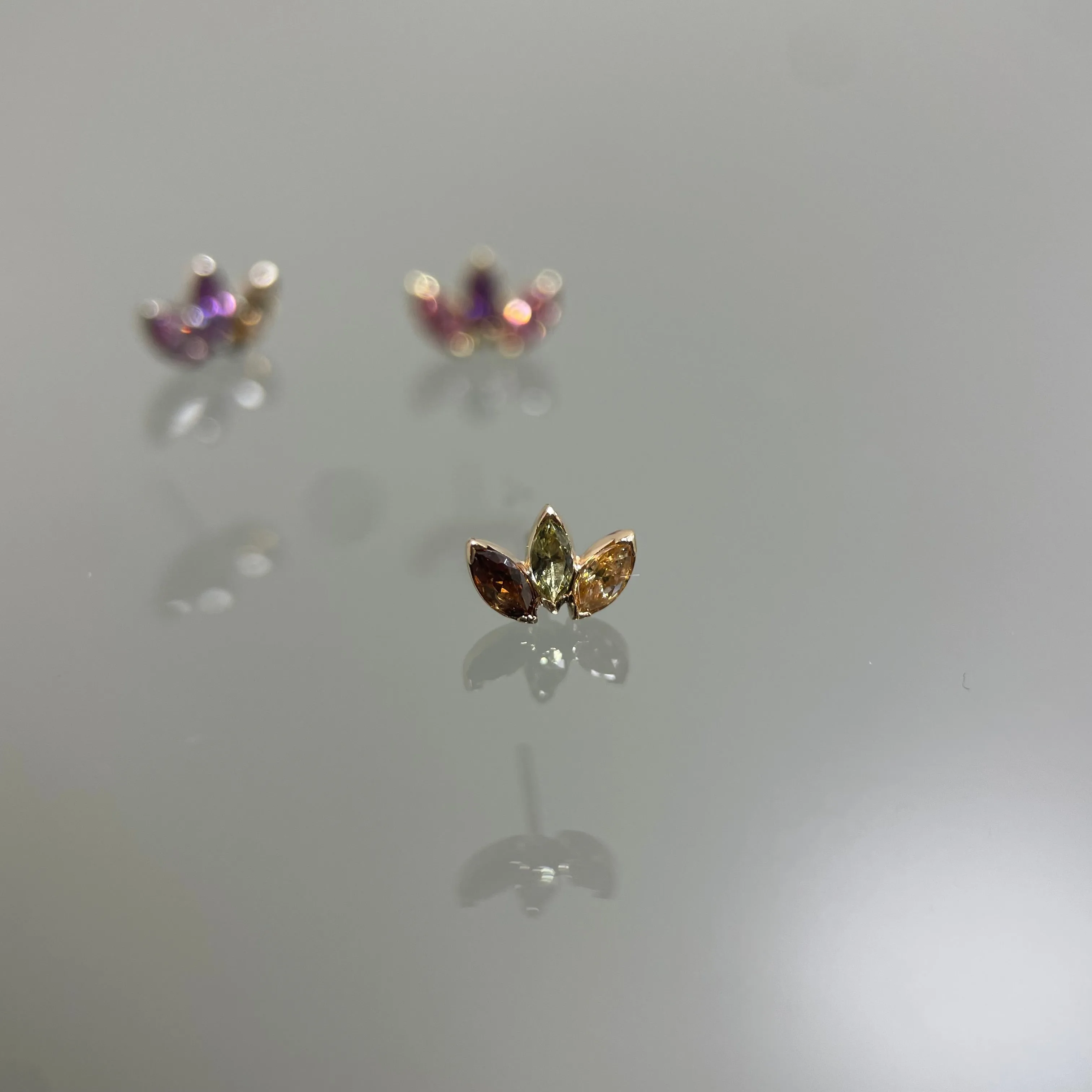 Anatometal  Marquise Fan End 3 Stones Mini Threadless (18K Gold)