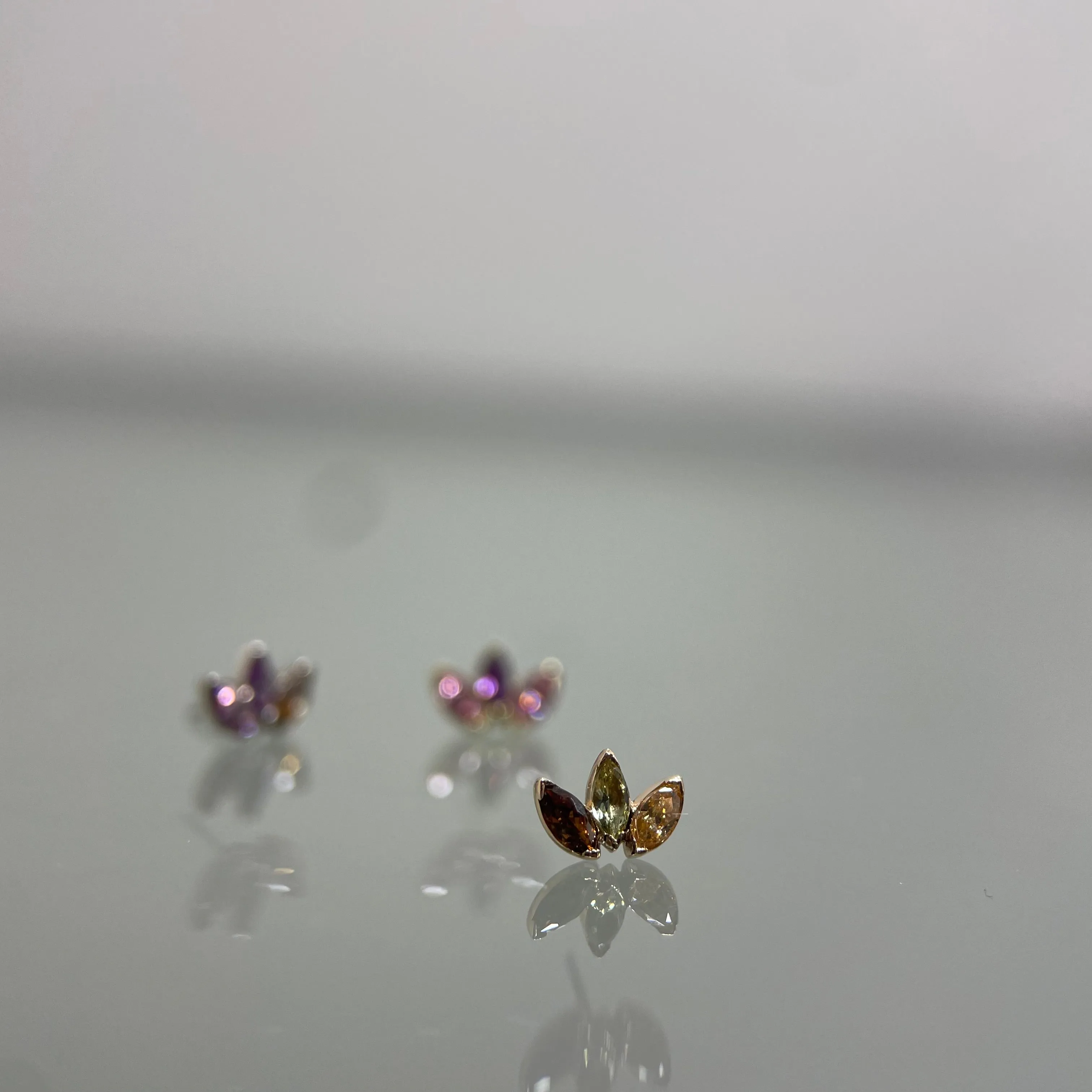 Anatometal  Marquise Fan End 3 Stones Mini Threadless (18K Gold)