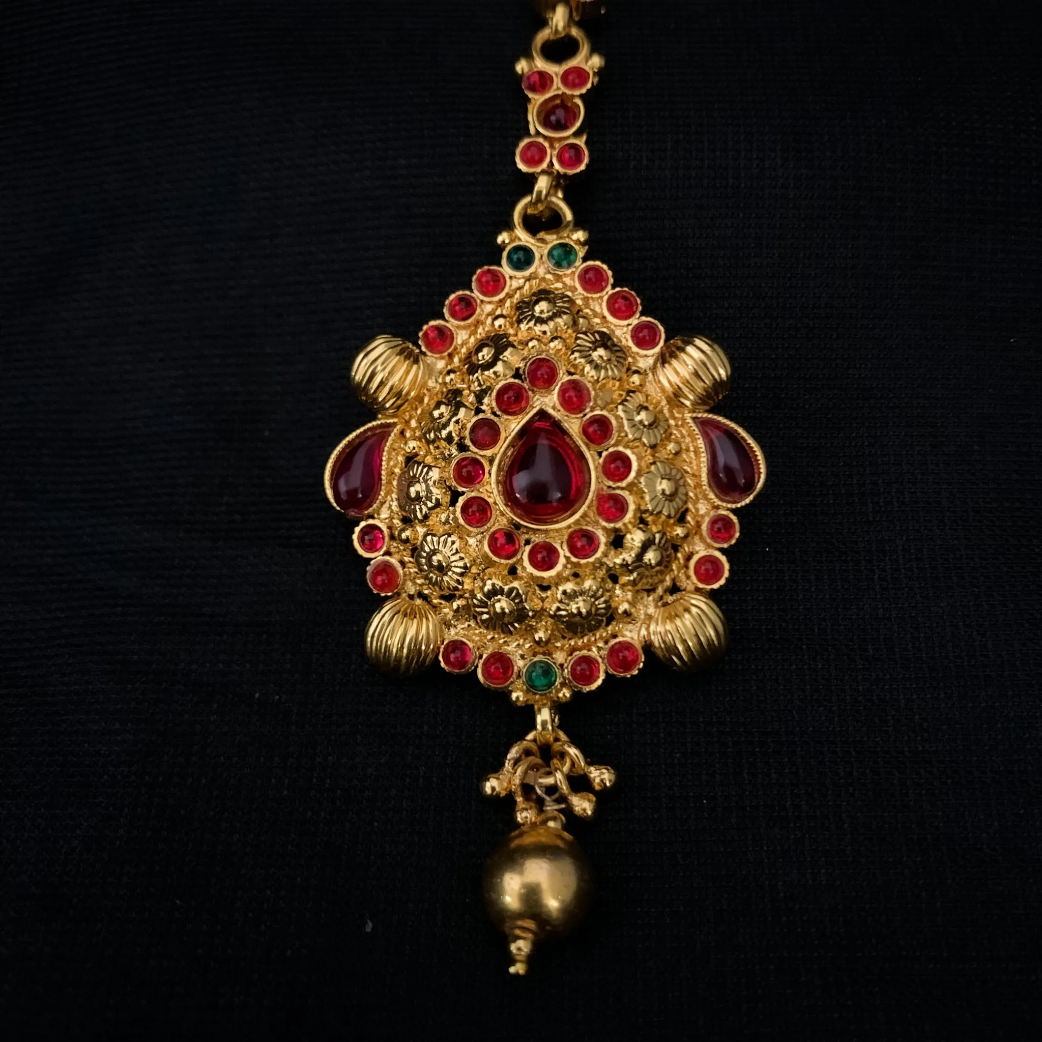 Beautiful Traditional Antique Gold Maang Tikka with Kemp stones