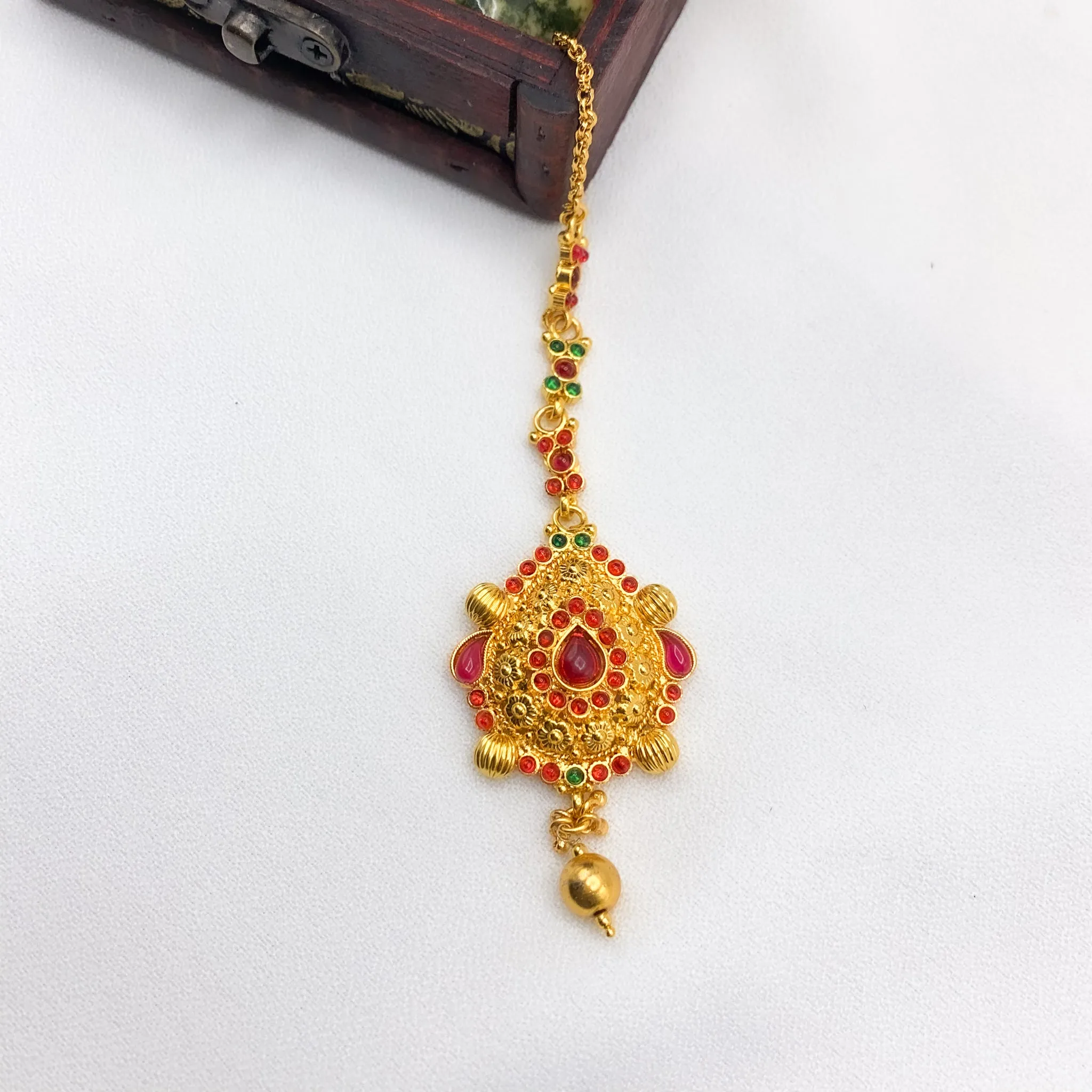 Beautiful Traditional Antique Gold Maang Tikka with Kemp stones