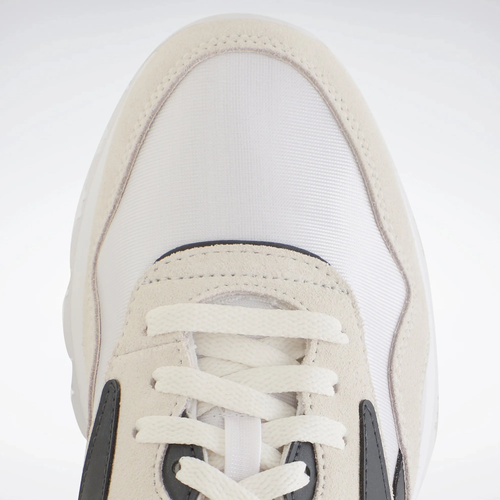 Classic Nylon Plus 1994 White/Chalk/Cold Grey 7