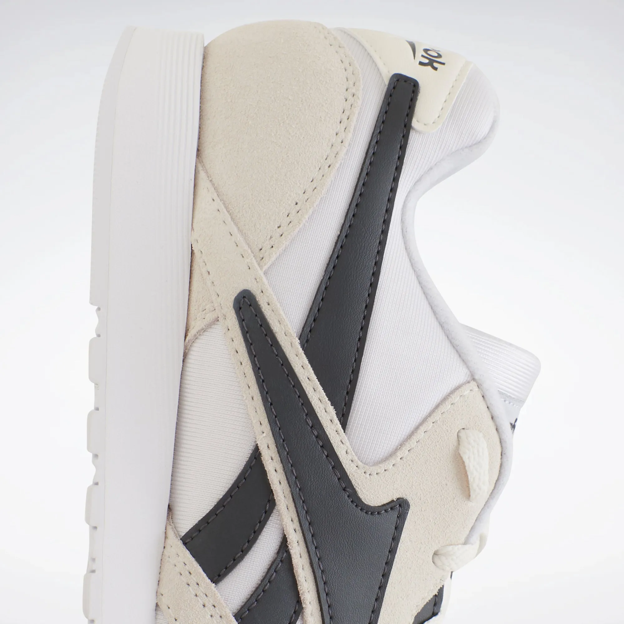 Classic Nylon Plus 1994 White/Chalk/Cold Grey 7