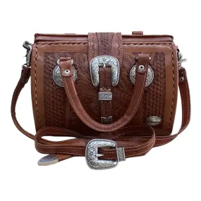 Crossbody Leather By Clothes Mentor  Size: Medium