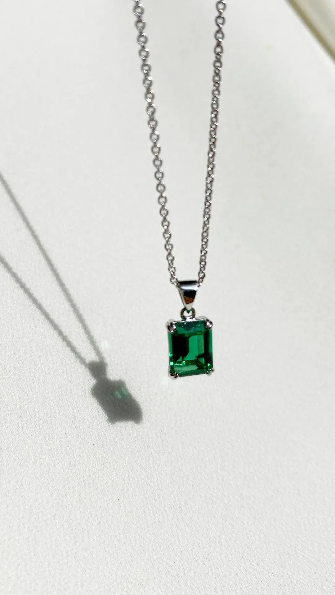 Green Glow Emerald Necklace