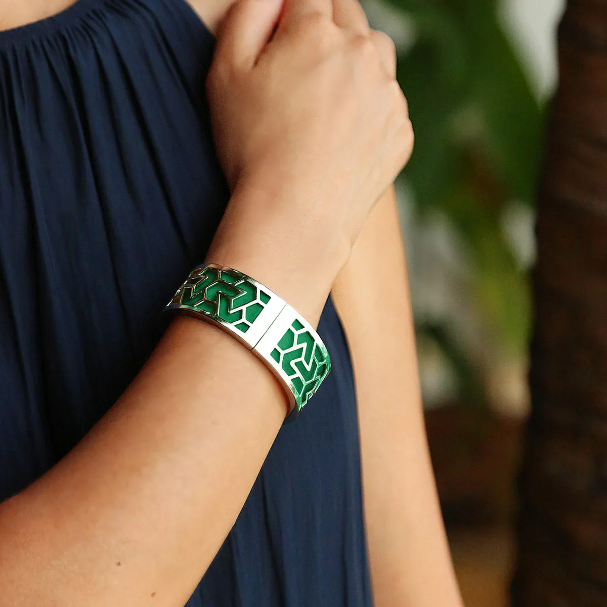 Iskandar Bangle - Emerald Green